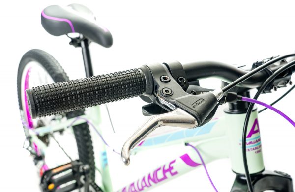 Avalanche  Alphaone 24" Girls - Image 5